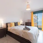 公寓 4 Bed Duplex With Stunning Sea Views *