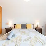 4 Bed Duplex With Stunning Sea Views 公寓 贝纳尔马德纳