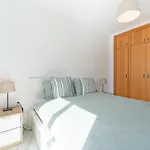 公寓 4 Bed Duplex With Stunning Sea Views 贝纳尔马德纳