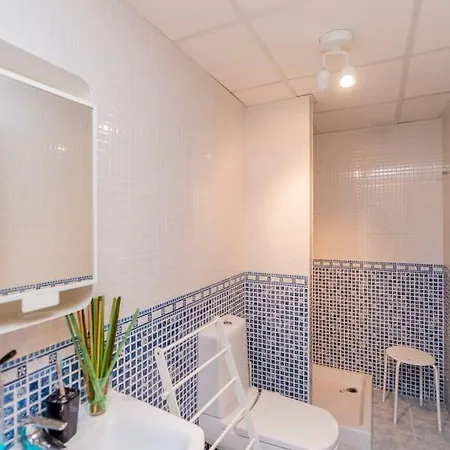 شقة 4 Bed Duplex With Stunning Sea Views *