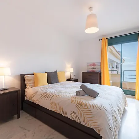 Apartament 4 Bed Duplex With Stunning Sea Views *